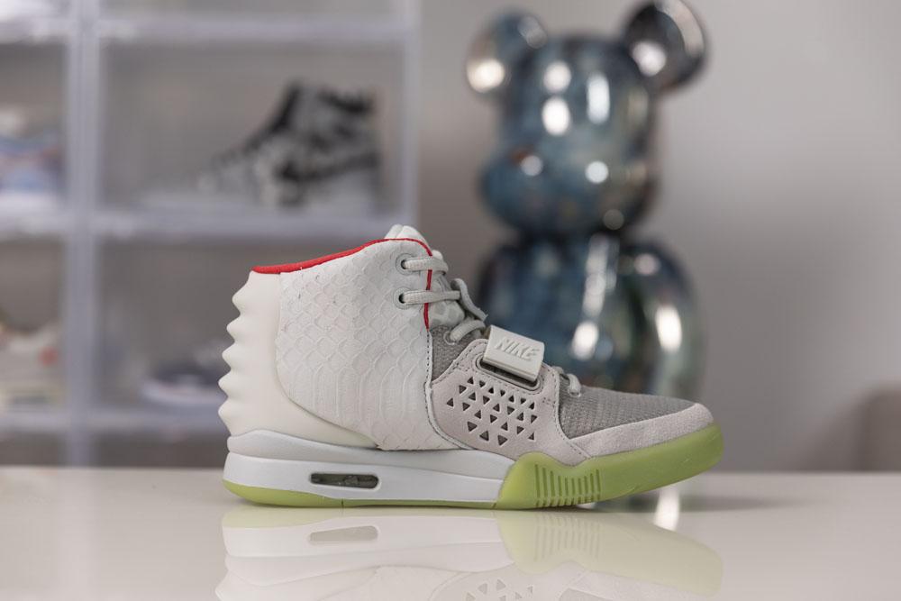 God Air Yeezy 2 Wolf Grey/ Pure Platinum Real materials Limited pairs